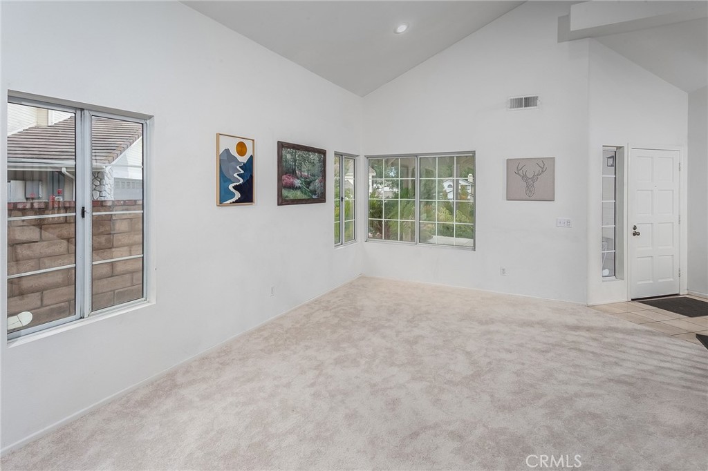 7221 Bouquet Drive Property Photo 5