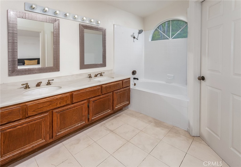 7221 Bouquet Drive Property Photo 13