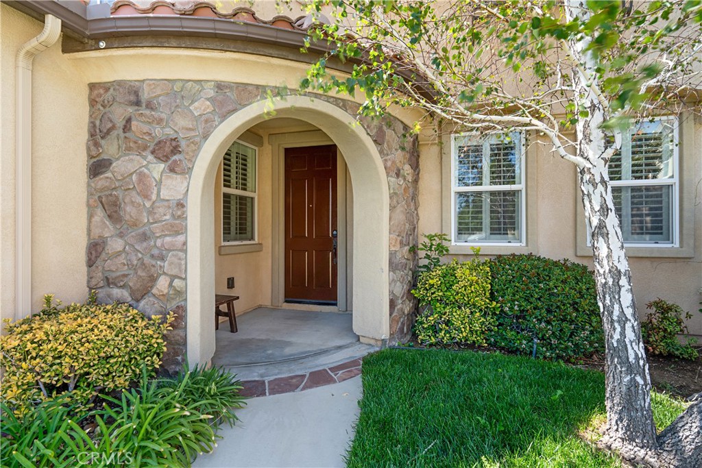 28060 Linda Lane Property Photo 2