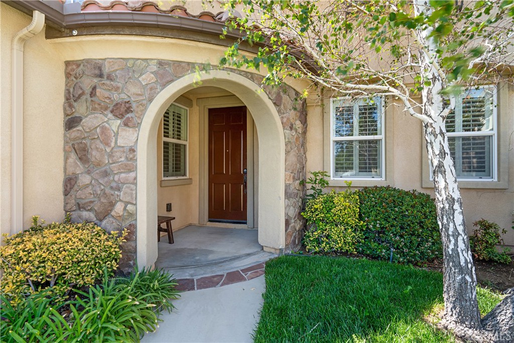 28060 Linda Lane Property Photo 2