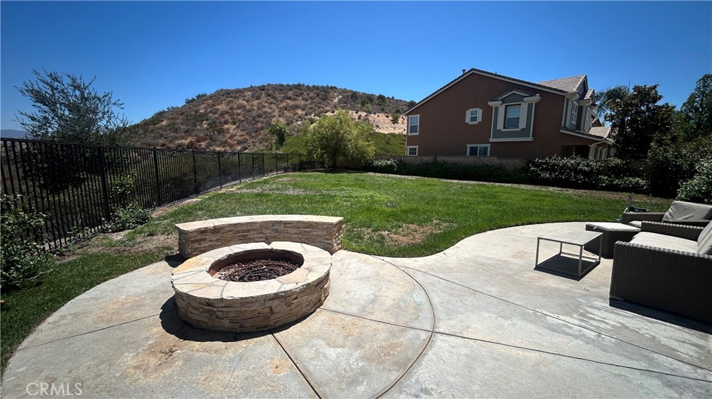 28060 Linda Lane Property Photo 4