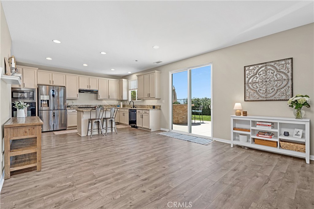 28060 Linda Lane Property Photo 13