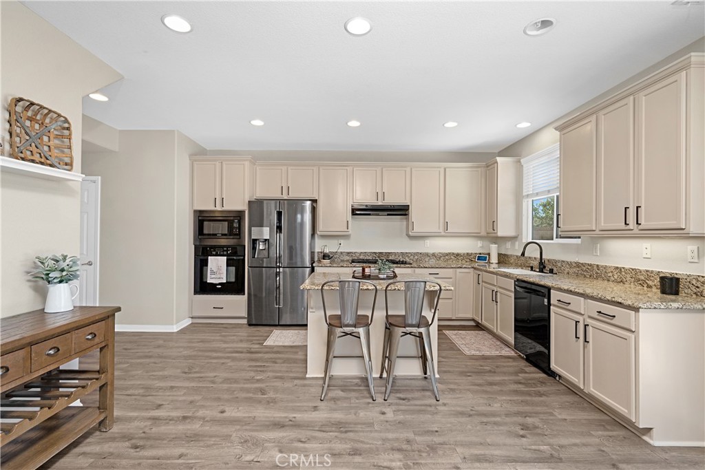 28060 Linda Lane Property Photo 14