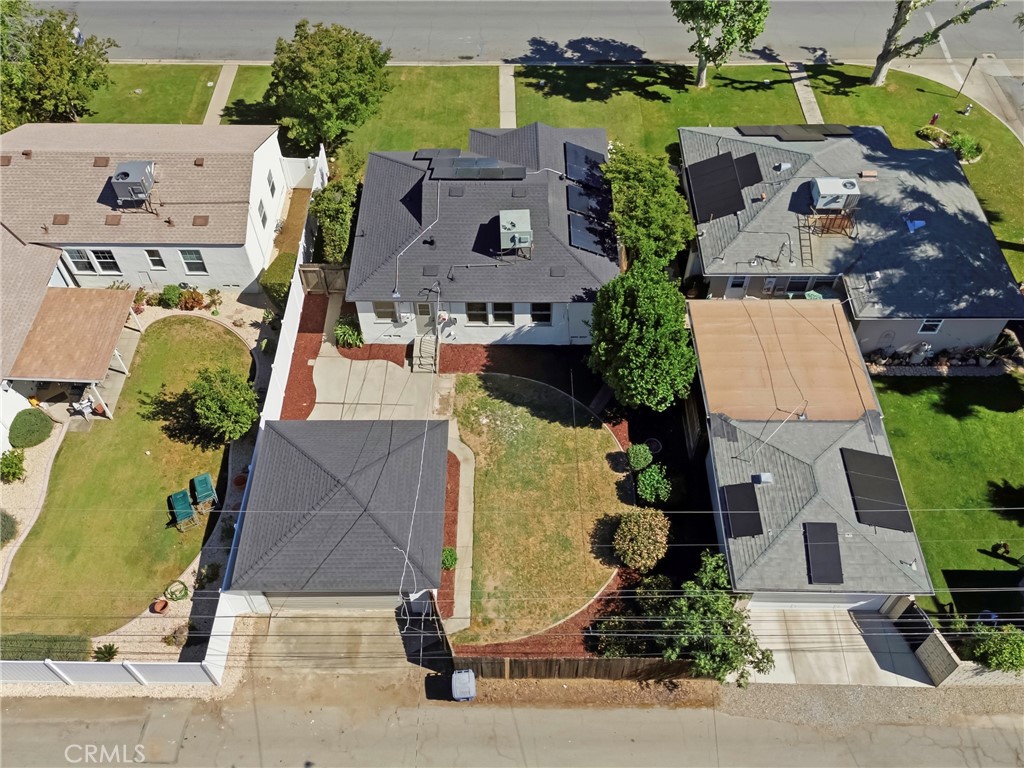 2715 Cedar Property Photo 2