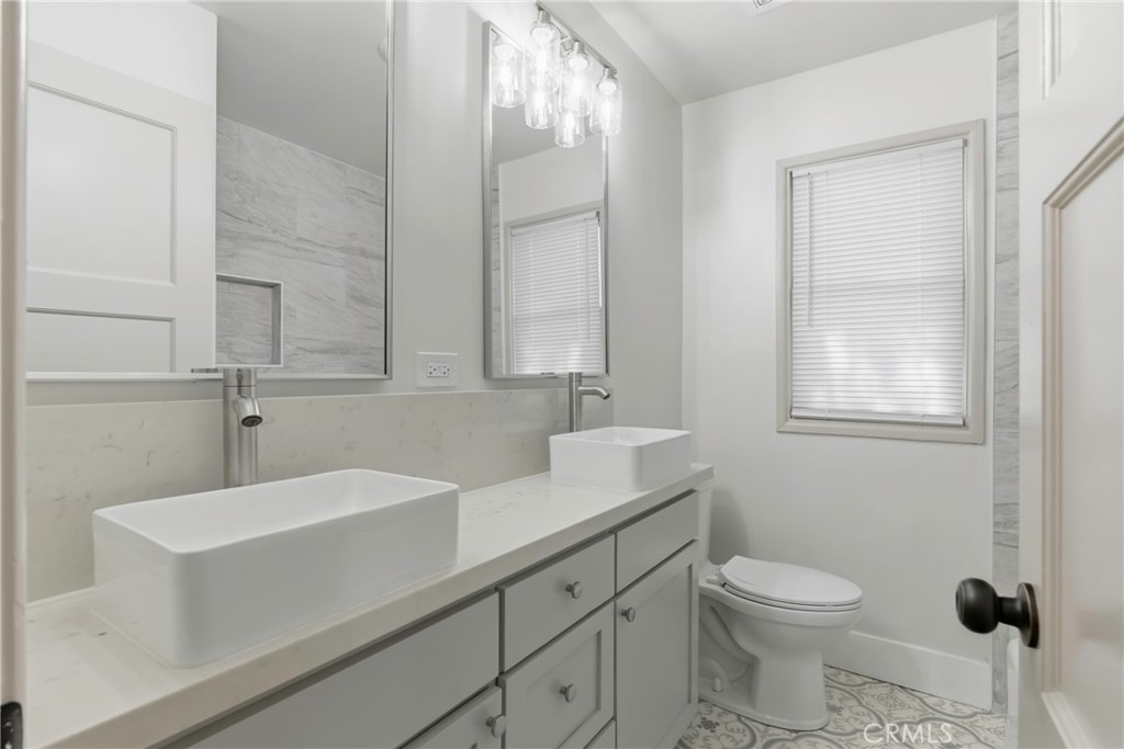 2715 Cedar Property Photo 11