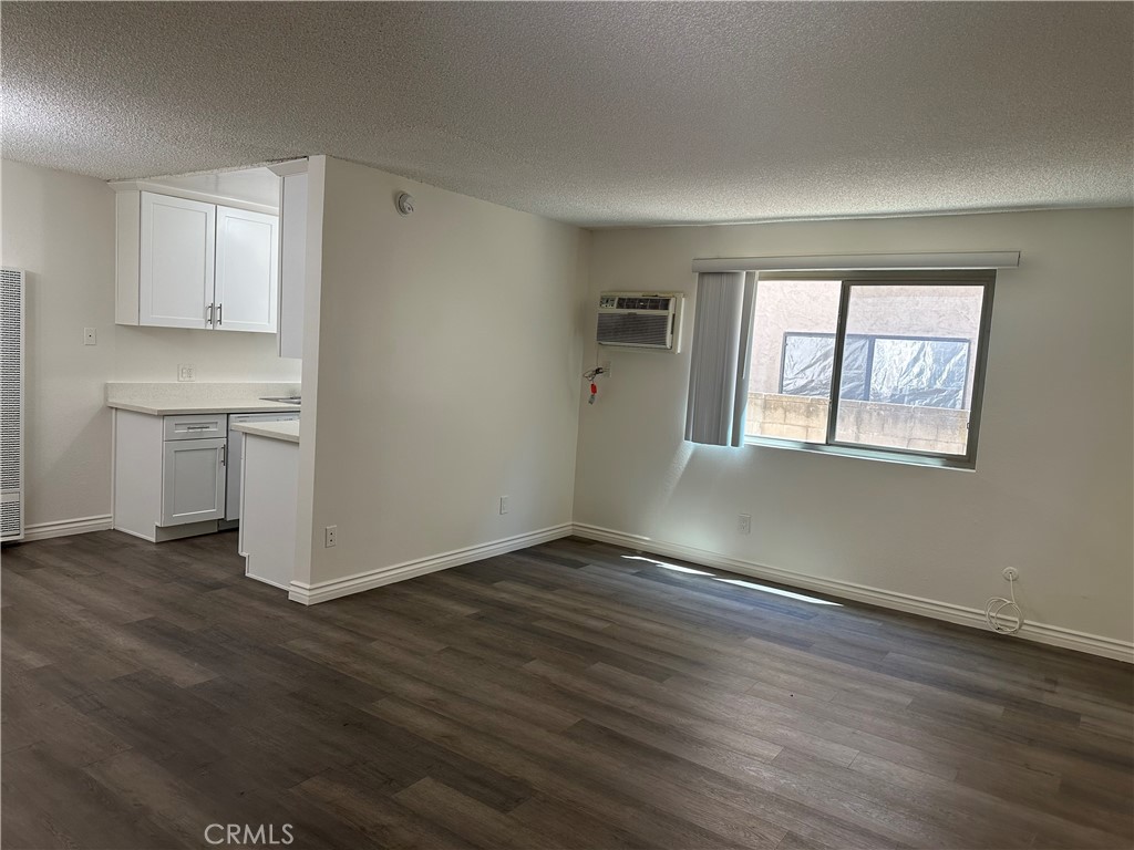 7055 Etiwanda Avenue 102 Property Photo 3