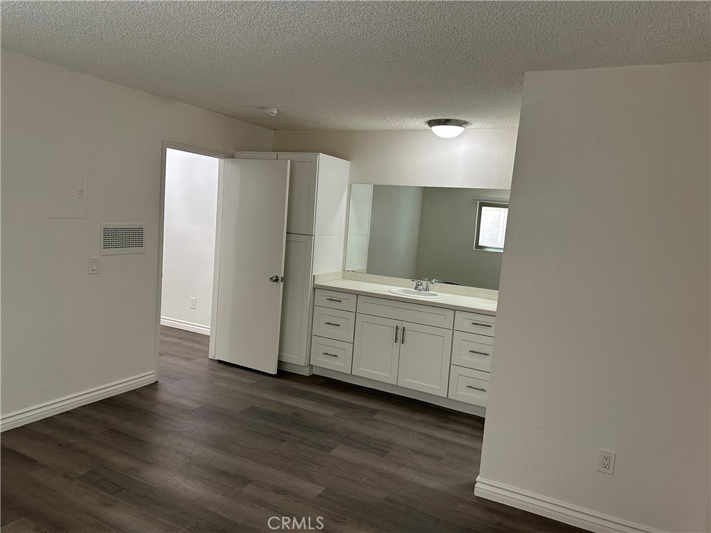 7055 Etiwanda Avenue 102 Property Photo 11