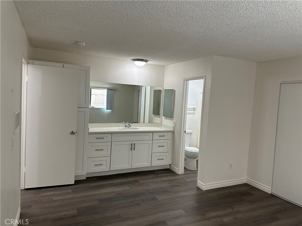 7055 Etiwanda Avenue 102 Property Photo 12