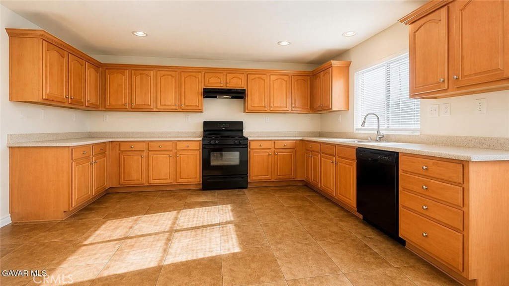 45108 Palm Lane Property Photo 6