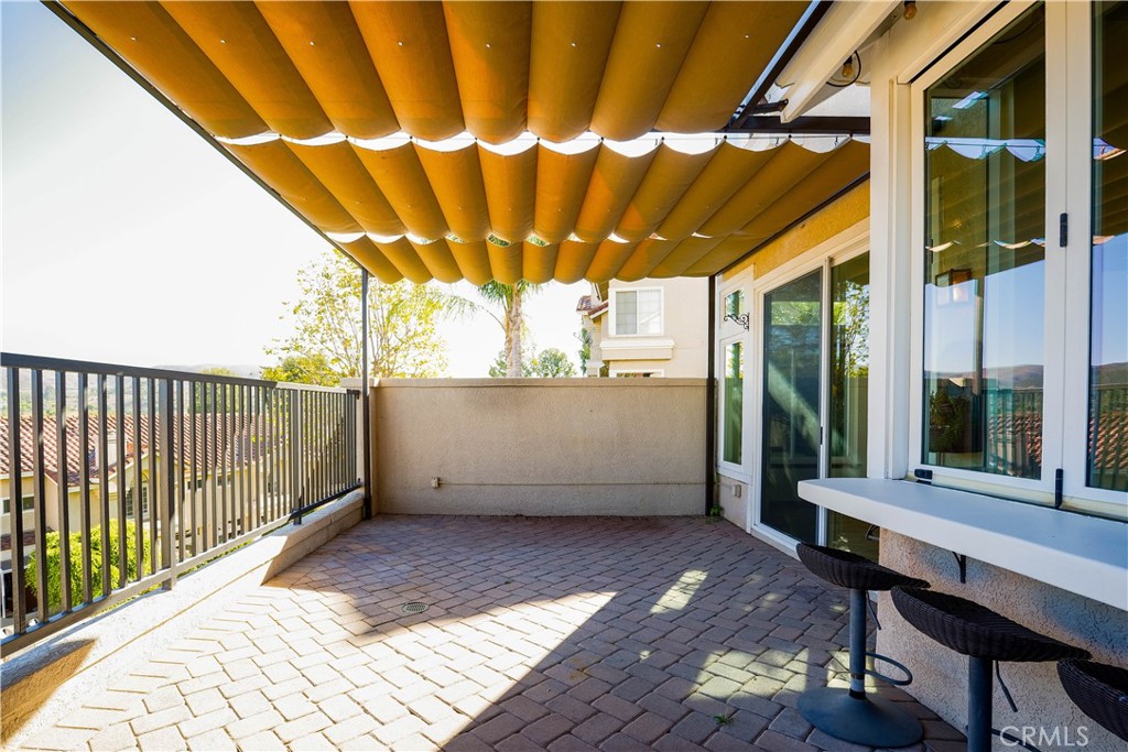 650 Ivywood Lane E Property Photo 4