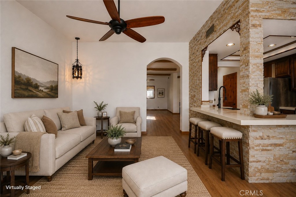 650 Ivywood Lane E Property Photo 7