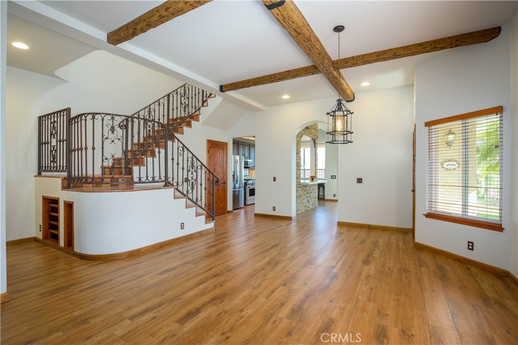 650 Ivywood Lane E Property Photo 11