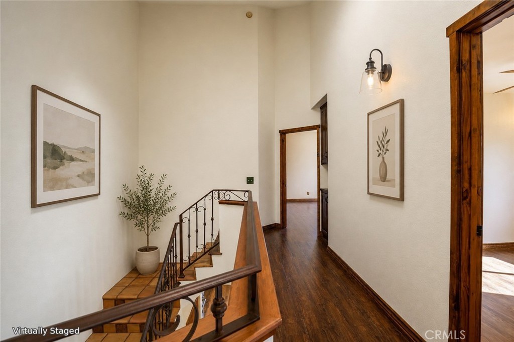 650 Ivywood Lane E Property Photo 16