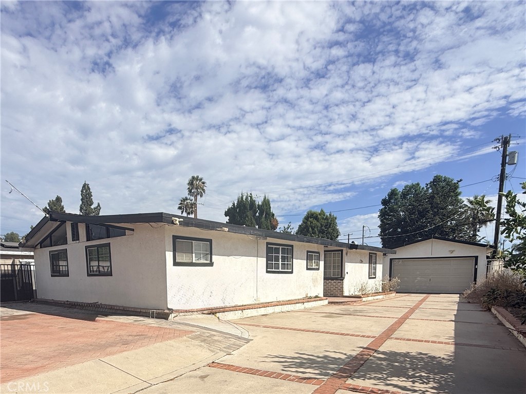 15606 Simonds Property Photo 1