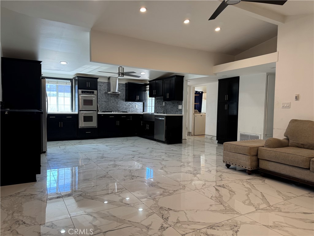 15606 Simonds Property Photo 4