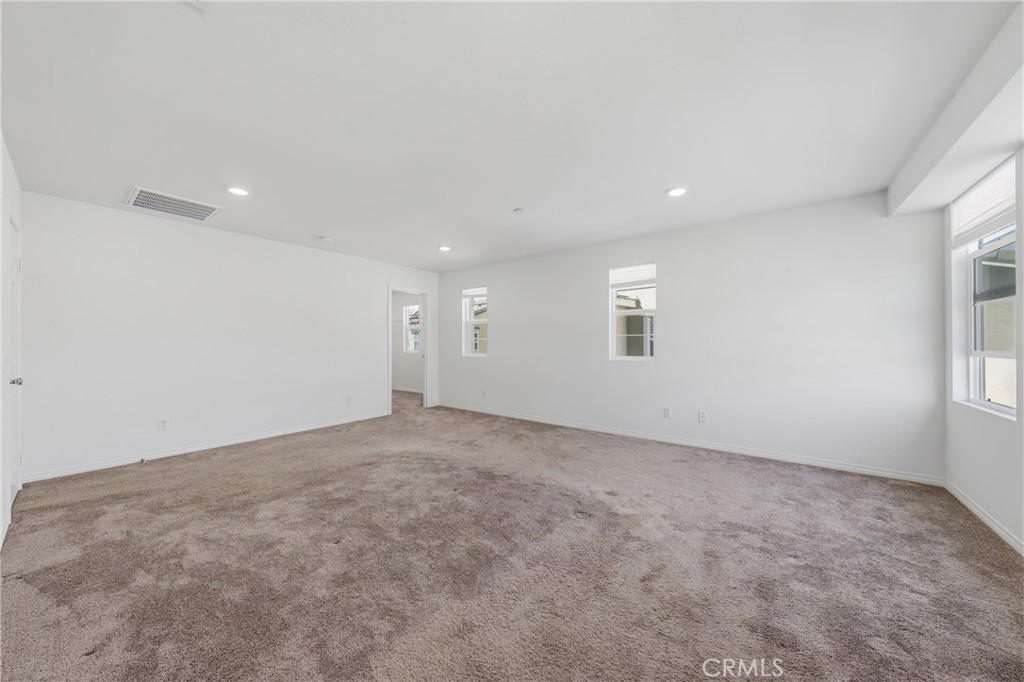 17016 Zion Property Photo 13