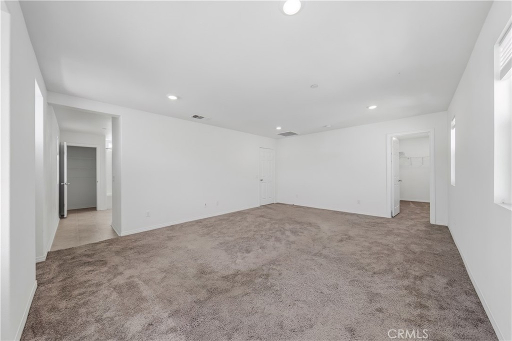17016 Zion Property Photo 14