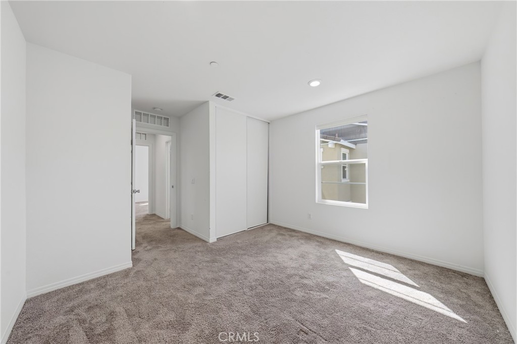 17016 Zion Property Photo 19