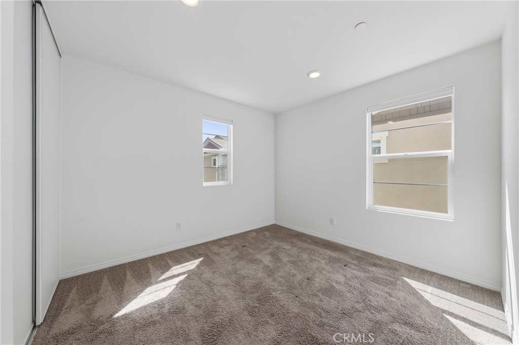 17016 Zion Property Photo 20
