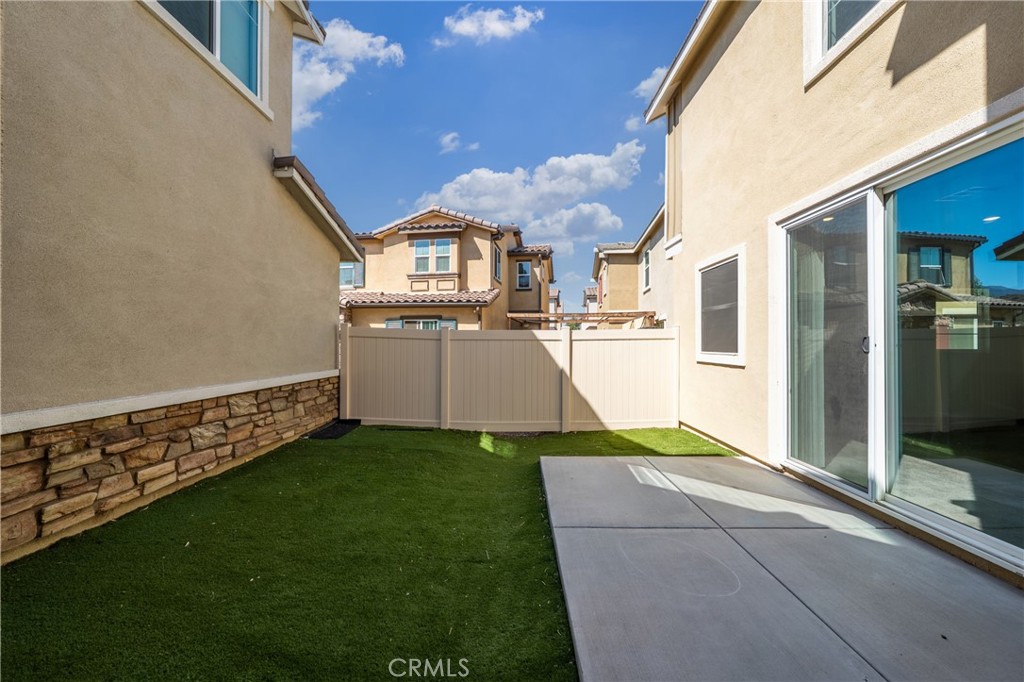17016 Zion Property Photo 22
