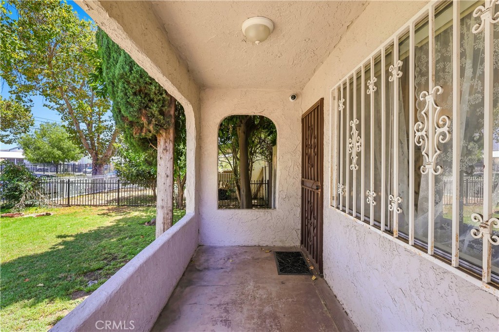 330 W Marshall Street Property Photo 4
