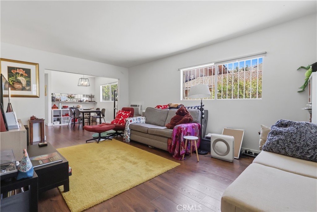330 W Marshall Street Property Photo 5