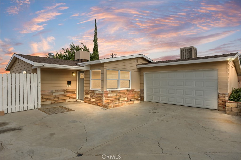 38808 Juniper Tree Road Property Photo 1