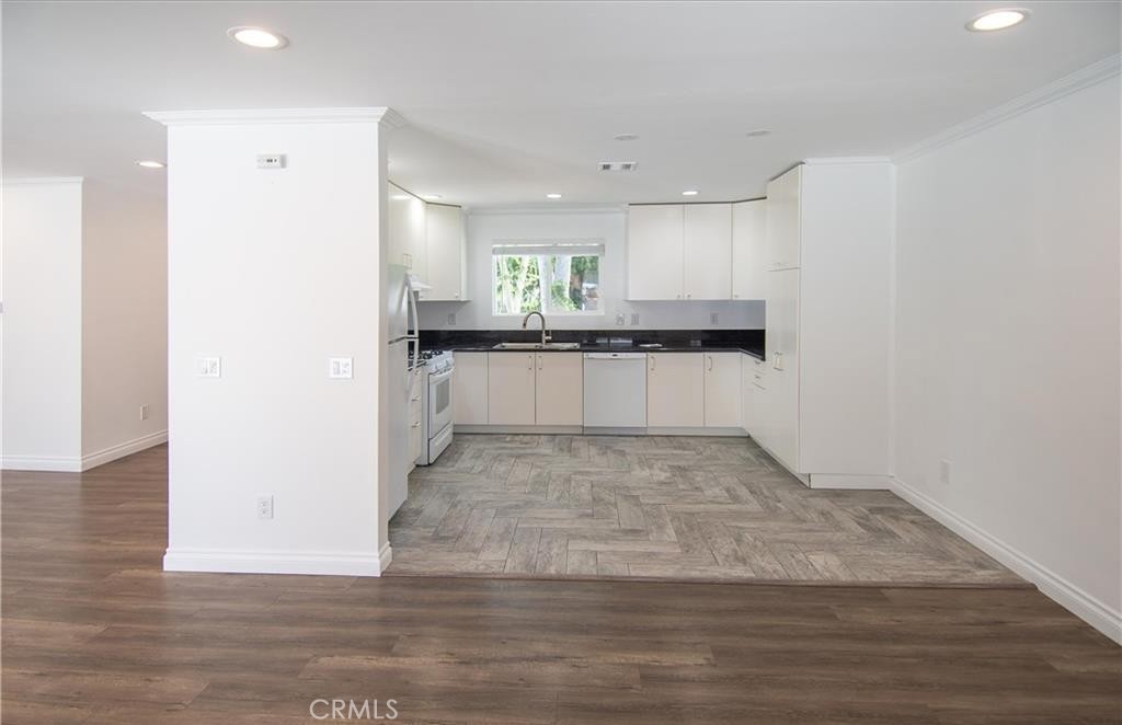 7445 Hesperia Avenue Property Photo 6