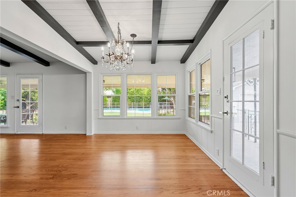 10920 White Oak Property Photo 17