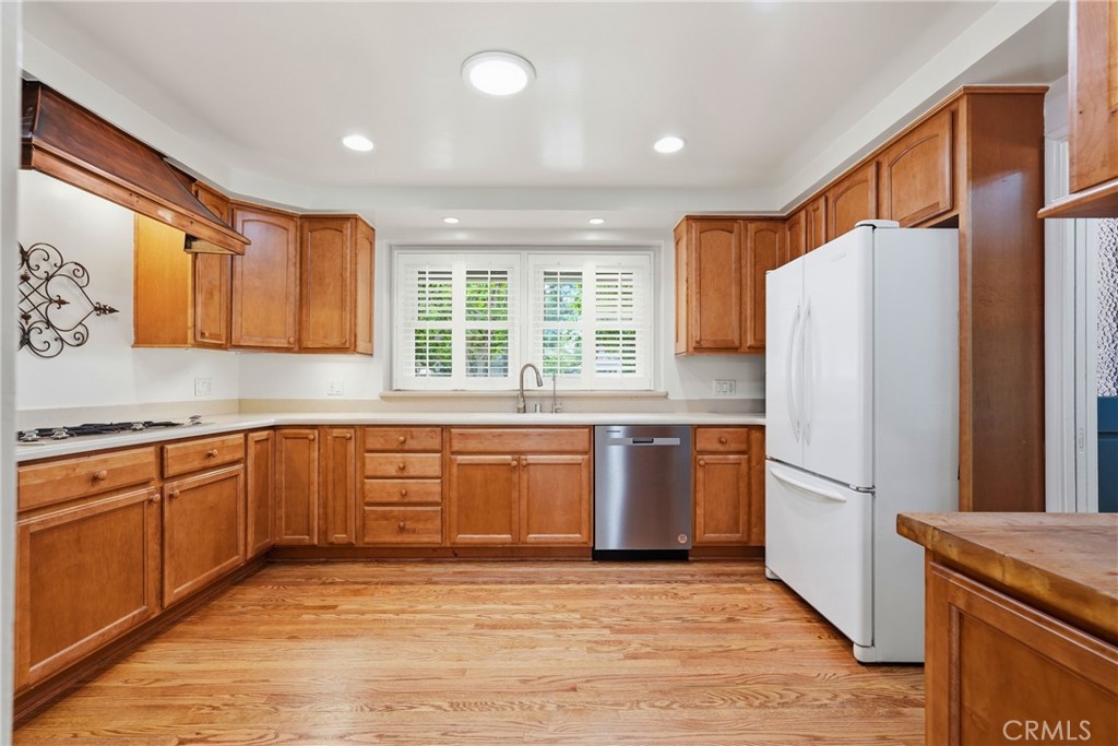 10920 White Oak Property Photo 18