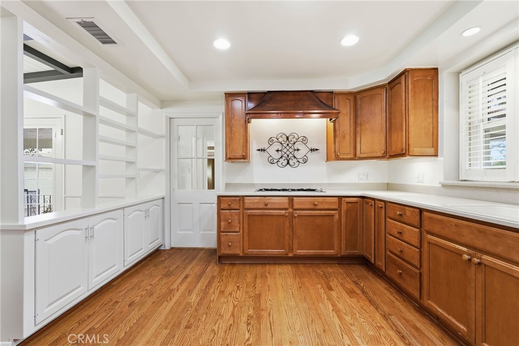 10920 White Oak Property Photo 19