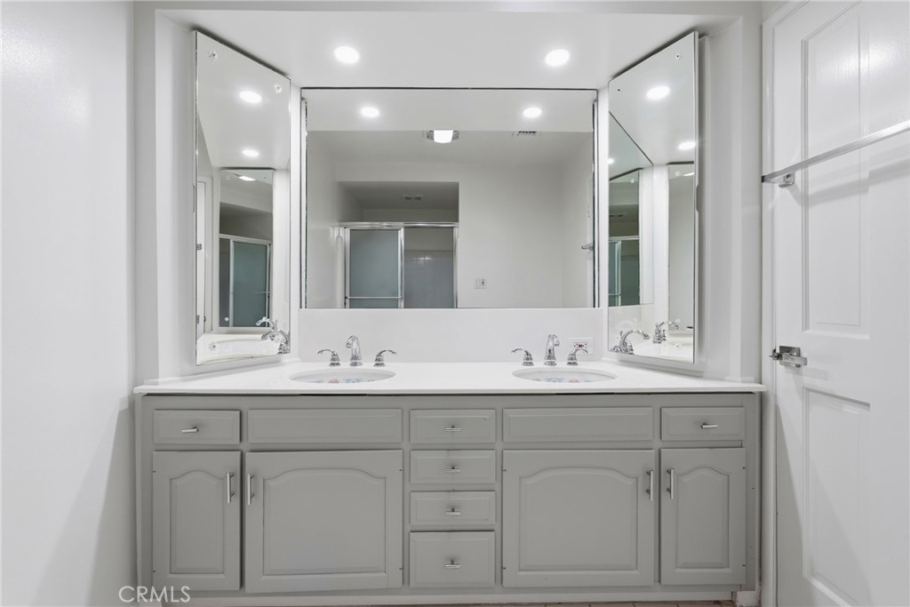10920 White Oak Property Photo 30