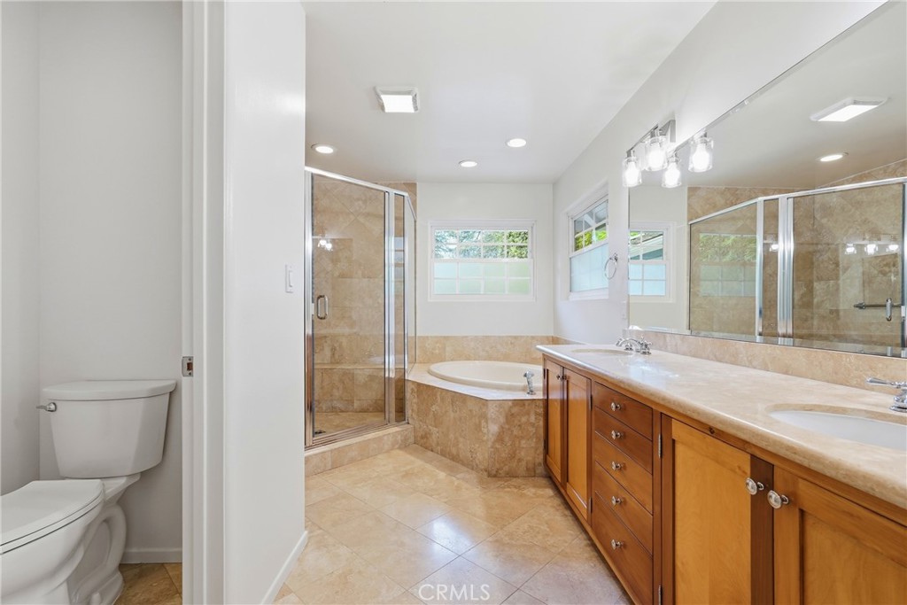 10920 White Oak Property Photo 35