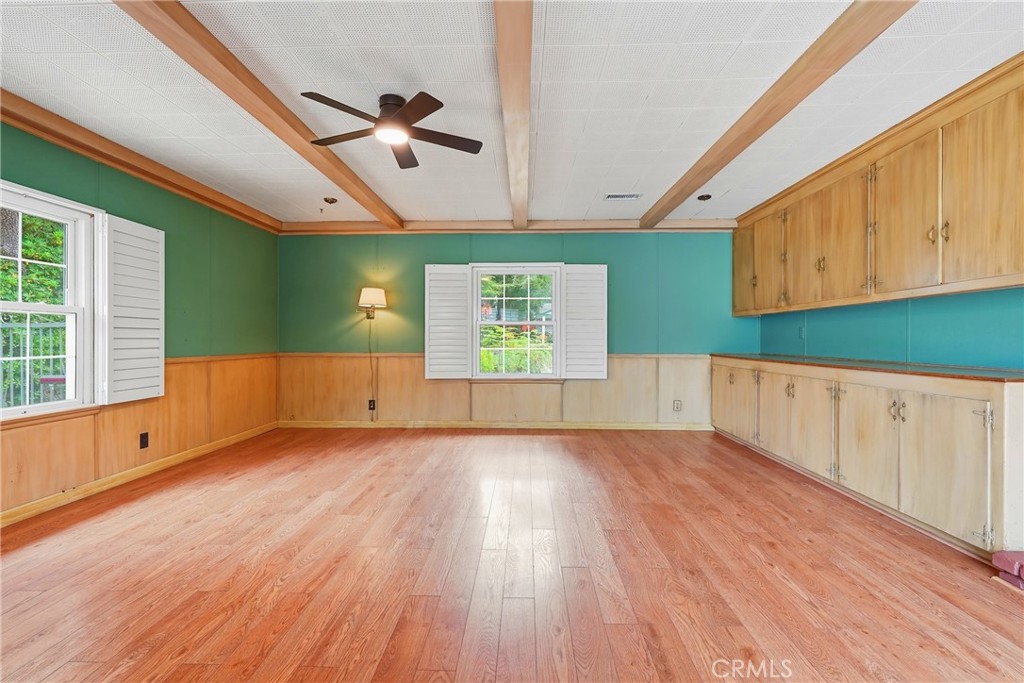 10920 White Oak Property Photo 41