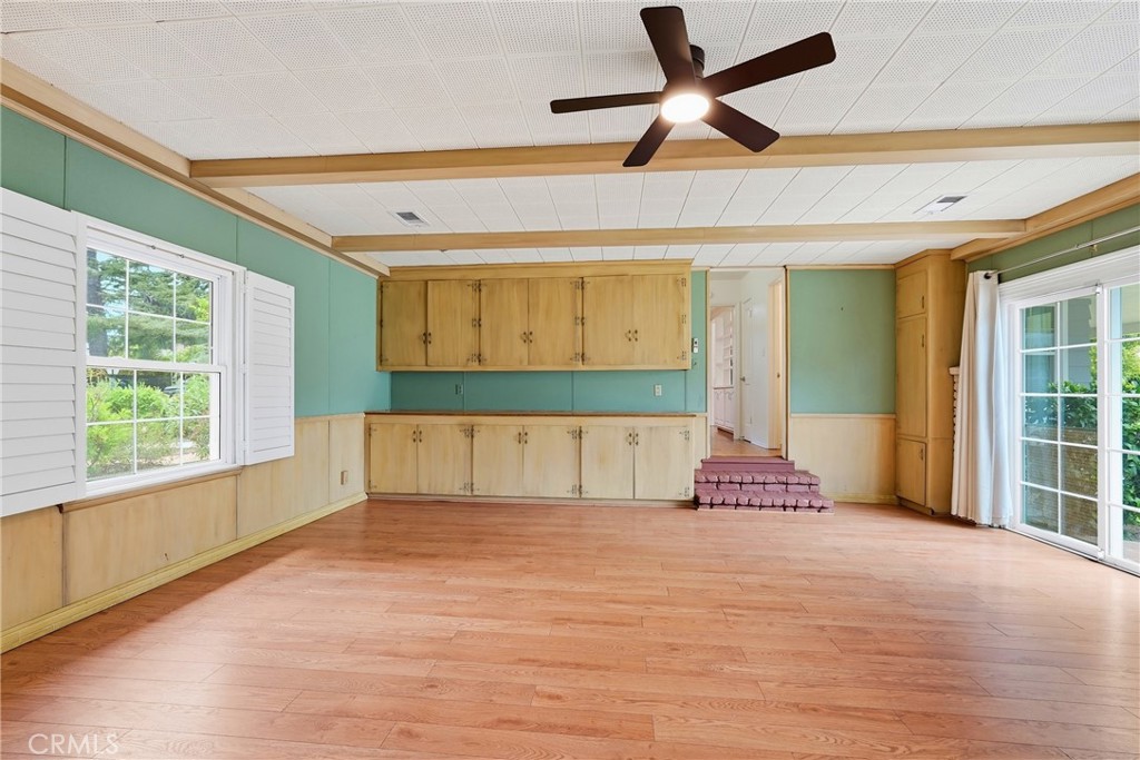 10920 White Oak Property Photo 42
