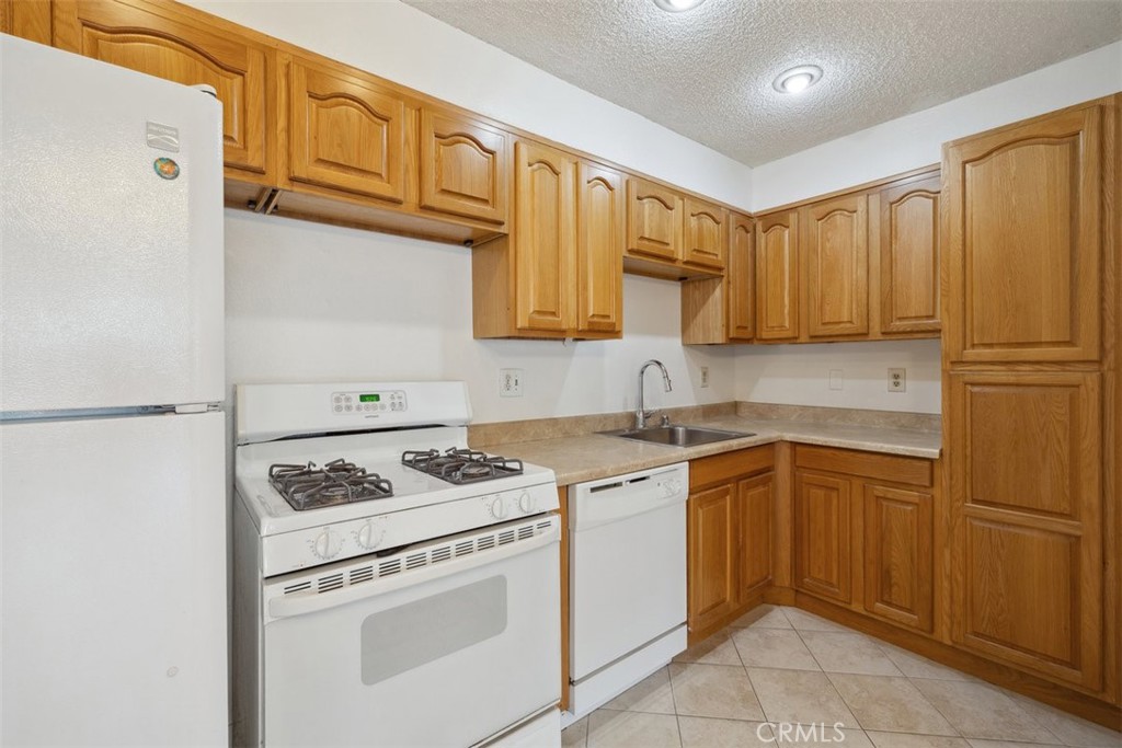 614 Sunfish Property Photo 3