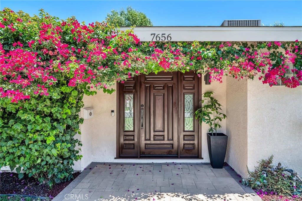 7656 Lasaine Property Photo 1