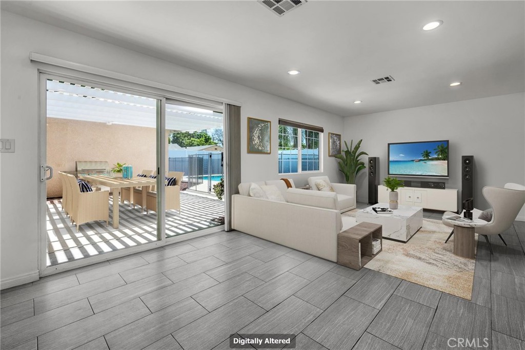 7656 Lasaine Property Photo 10