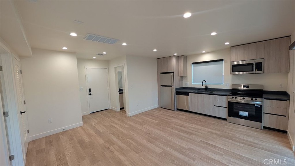 7810 1/4 Flight Property Photo 2
