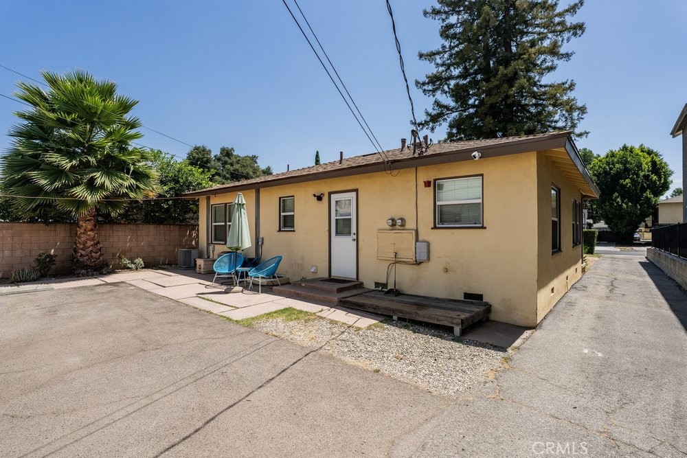 5919 Cedros Property Photo 18