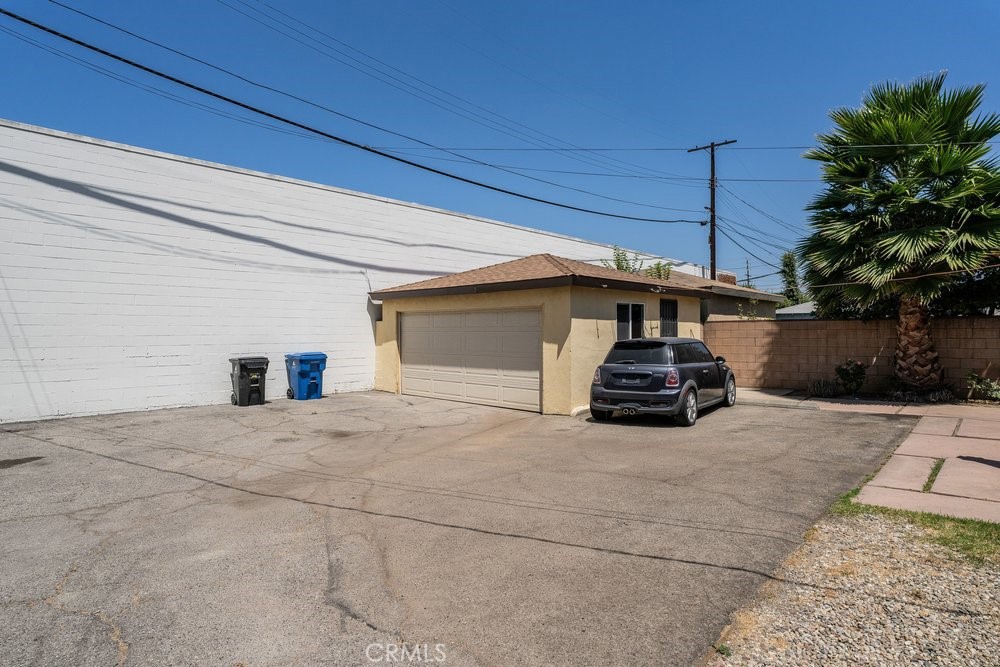 5919 Cedros Property Photo 20