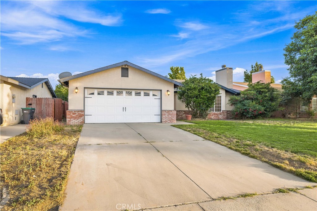 364 Pepper Property Photo 4