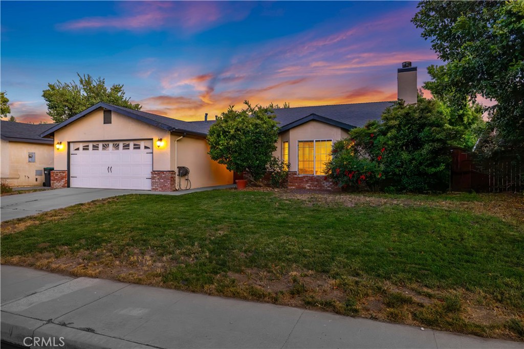 364 Pepper Property Photo 5