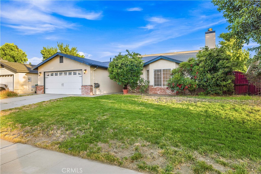 364 Pepper Property Photo 6