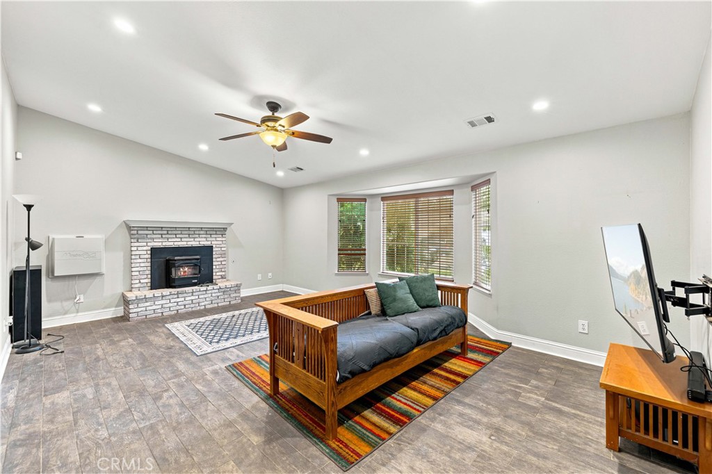 364 Pepper Property Photo 9
