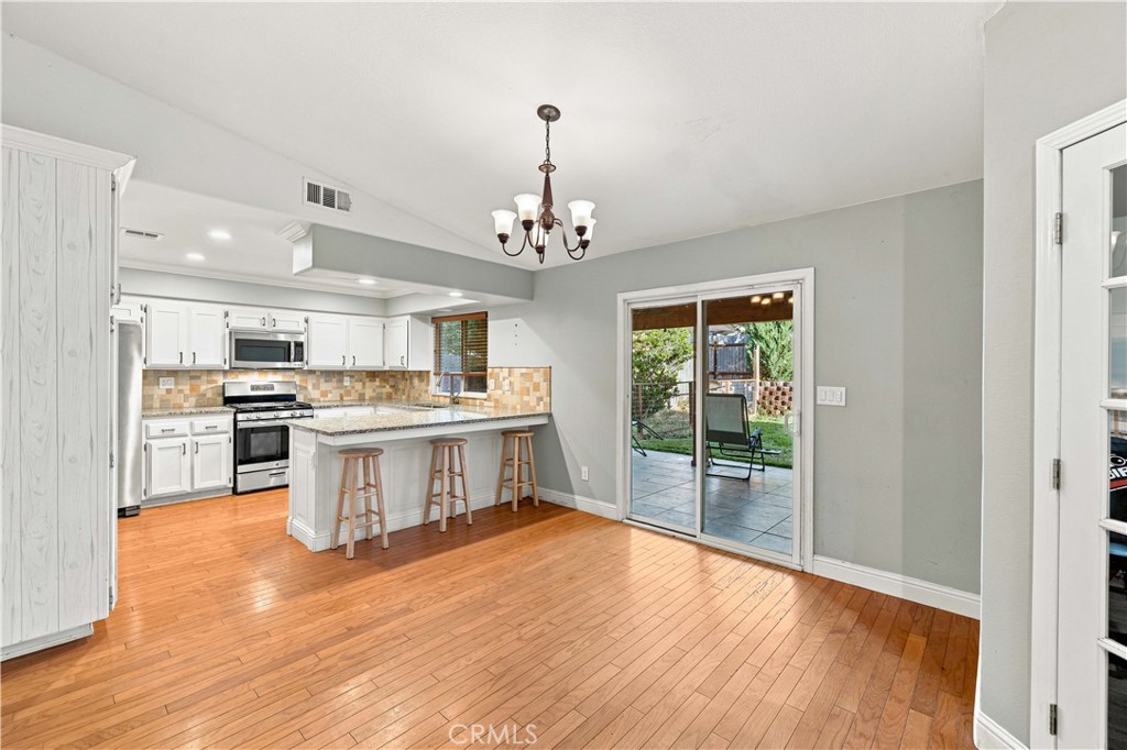 364 Pepper Property Photo 11