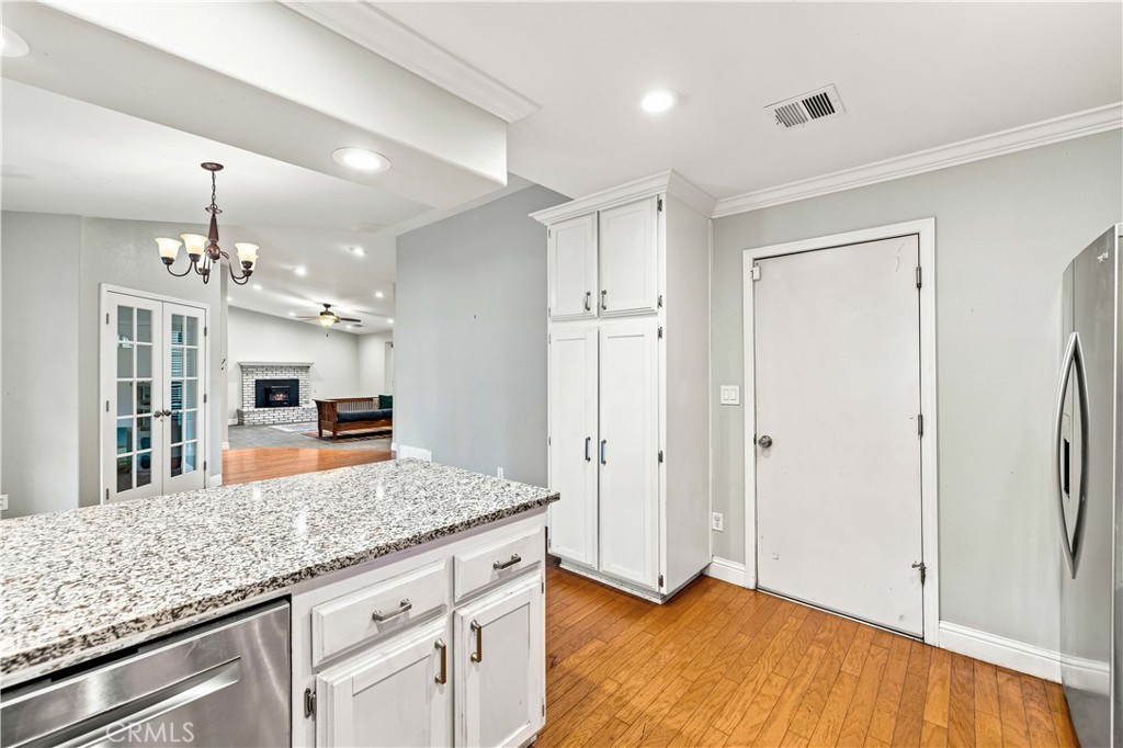 364 Pepper Property Photo 14
