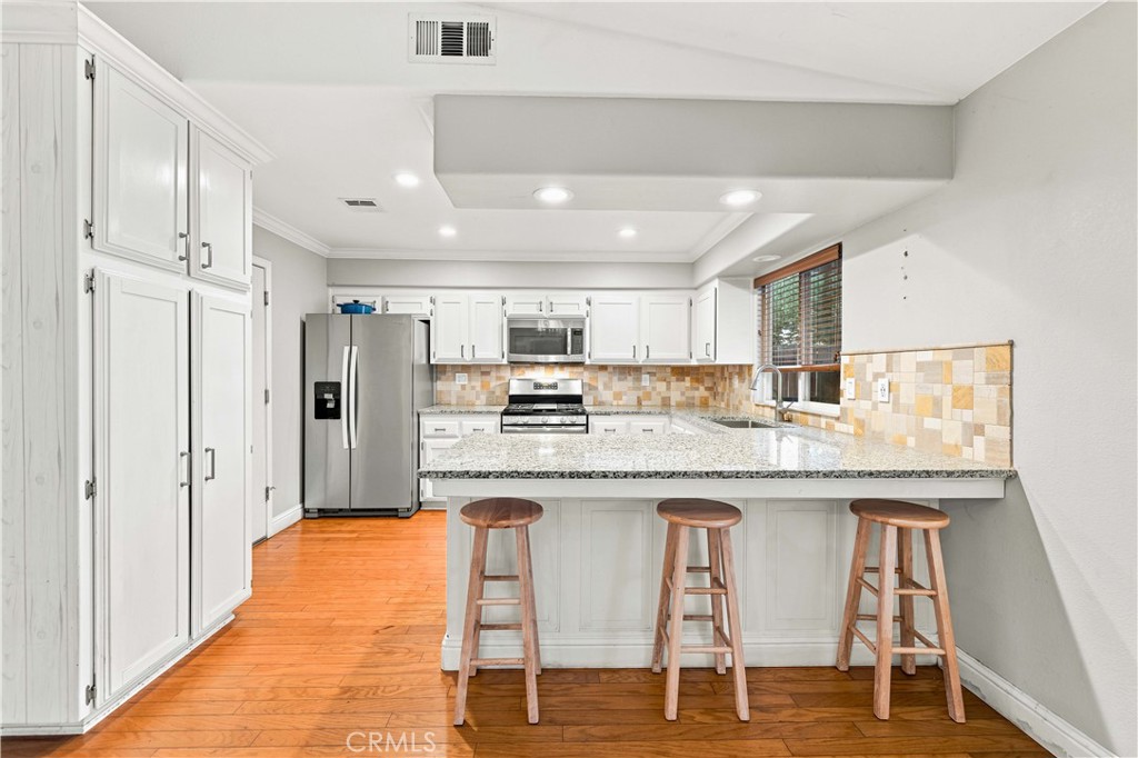 364 Pepper Property Photo 15