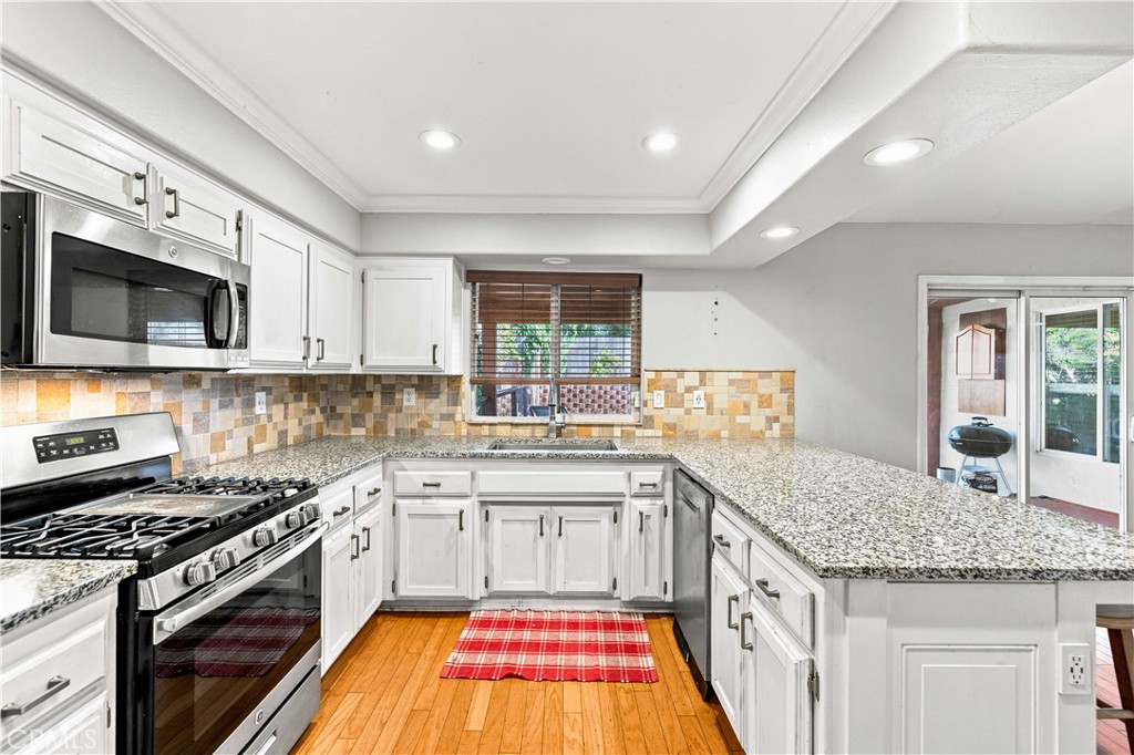 364 Pepper Property Photo 16