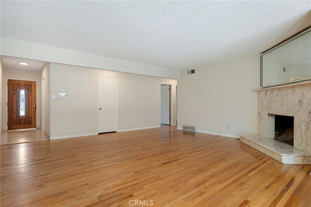6217 Van Noord Avenue Property Photo 20